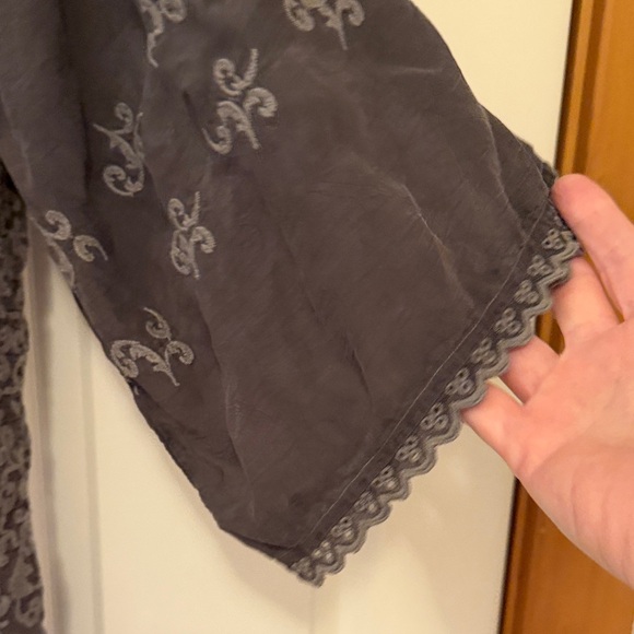 Embroidered Gray Women's Top - Picture 4 of 9